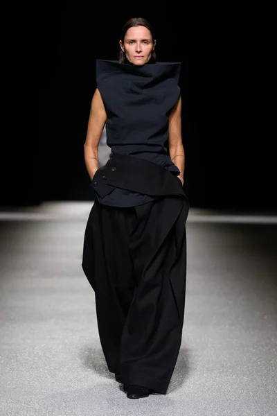 Look 5